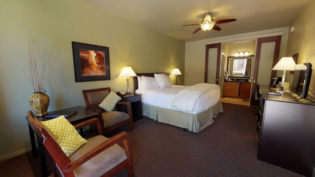 Mini-hôtel Flanigan's And 3*
